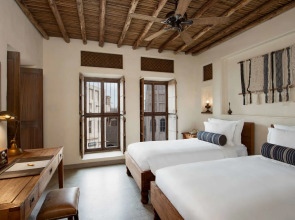 Отель Al Seef Heritage Hotel Dubai, Curio Collection by Hilton