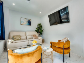 Pet-friendly Georgia Abode - Walk to Piedmont Park