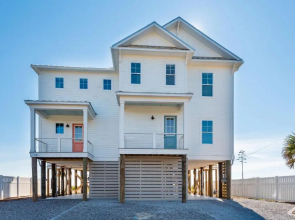 207 E Arctic - Seahorsing Around - Oceanfront - 3 Bedrooms