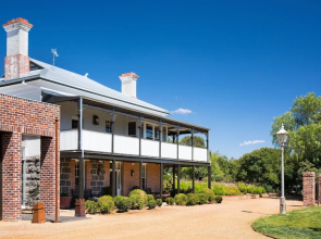 Hillcrest Apartment