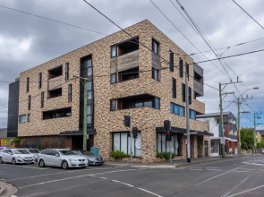 Modern 1 Bedroom Apartment in Brunswick East Near CBD
