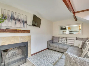 Cozy 'hillside Hideaway' in Wintergreen Resort!