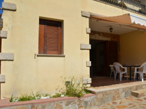 Villetta con Giardino in Contesto Riservato non Lontana dal Mare Bel01
