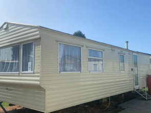 Stunning 2-Bed Sleeps 6 Caravan in Felixstow