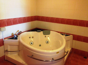 Phuphaya Resort Pattaya