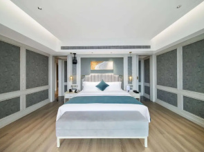 Howard Johnson by Wyndham Lake Serenity Hot Springs Xichang