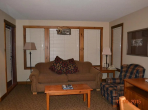 Taynton Lodge at Panorama Mountain Village Resort