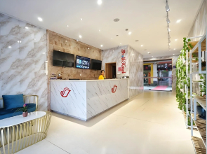 Shell Shanghai Baoshan District  Songbin Road Subway Station Hotel