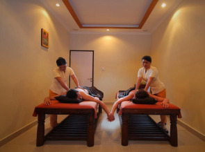 Tonys Villas & Resort