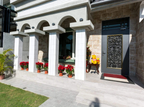 Pandora Elevator B&B