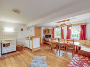 Warm Holiday Home in Sankt Peter Am Kammersberg with Terrace