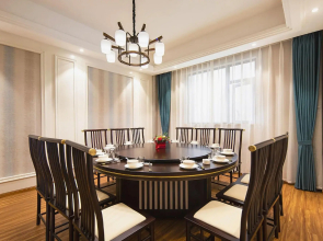 Yijia Lijing Hotel
