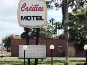Cadillac Motel