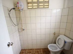 Insook Ko Larn Guesthouse