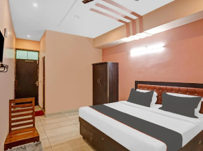 Capital O 85980 Hotel Royal Green Inn
