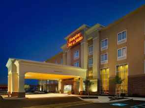 Hampton Inn & Suites Buffalo Airport
