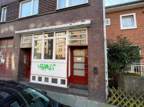 Spacious Apartment for 10 in great location