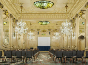 Отель The Dilly