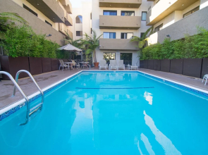 Master Housing - Strathmore Regency Apartments