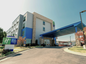 Holiday Inn Exp Stes Tahlequah by IHG