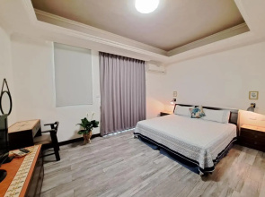 7 Hostel