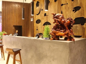 Ningxiang V8 Theme Hotel
