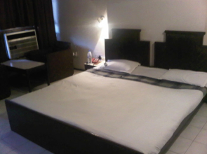 Gomtis Hotel