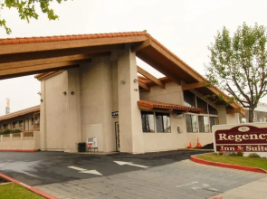 Regency Inn And Suites