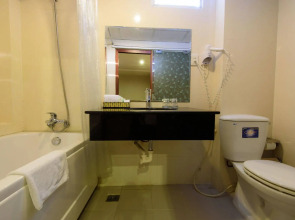 Central Park Saigon Hotel