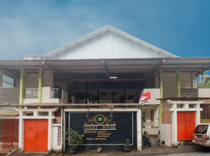 OYO 1448 Mangga Dua Guest House