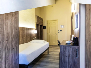 Hotel Urbani