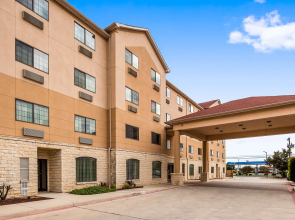 Best Western Windsor Pointe Hotel & Suites-Frost Bank Center