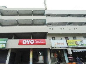 OYO 24392 Flagship Damodar Inn