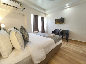 Lucknow Hotel P-R-I-S-H-A Stay
