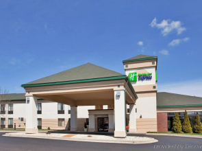 Comfort Inn & Suites NW Milwaukee