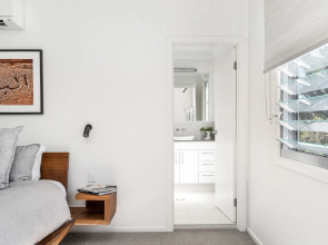 A PERFECT STAY - Shore Beats Work