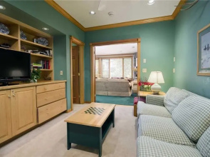 West Condominiums - W3502