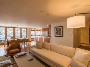 Northwoods Private Condo with Easy Ski-In Ski-Out Access by RedAwning