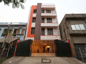 OYO Flagship 22740 Near Anisabad Golambar