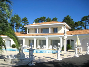 Mansion With 4 Bedrooms in Tarnos, With Private Pool, Enclosed Garden