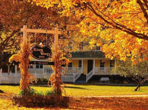RiverWood Inn