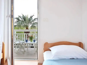 Toma - 200 m From Beach - A1