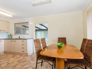 Short Stroll to Surf Beach - North Street, Woorim