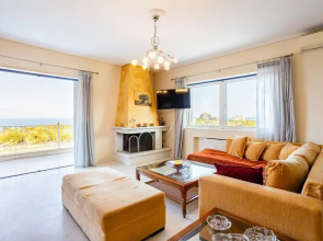 Chelonaria Garden Getaway - Coastal Sea Serenity