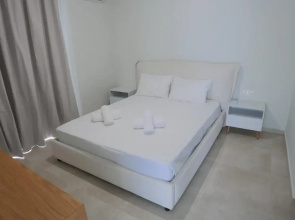 New Villa 2 Adele Kampos