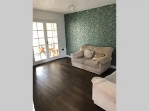 Entire house-South Manchester-close to airport