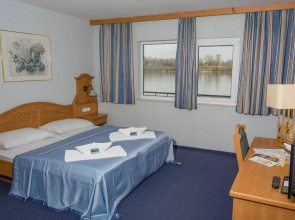 Aquamarina Hotel