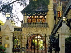 Thorngrove Manor