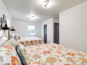 Family Home in Mountain View < 1 Mi to Downtown!