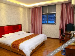 Riverside Express Hotel(宜昌滨江快捷酒店)